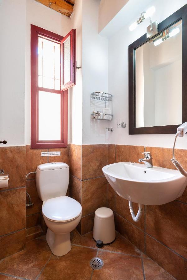 Lively Lofts By The Varos Residences 외부 사진